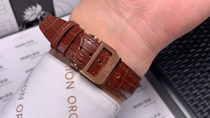 注目度NO.1IWC ダヴィンチ コピーシリーズ メンズ 自動巻き5色 - 画像 (3)