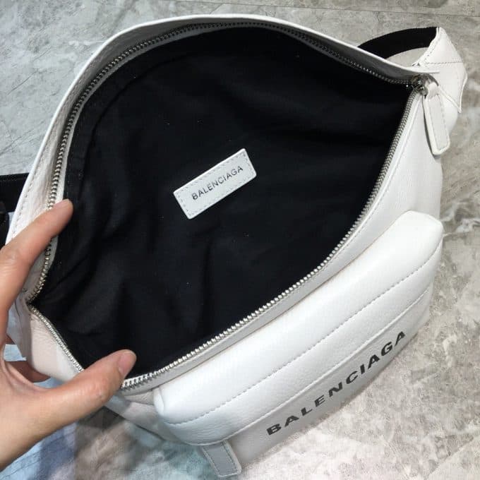 バレンシアガバッグコピー 2022新品注目度NO.1 BALENCIAGA男女兼用 ウエストポーチ - 画像 (7)