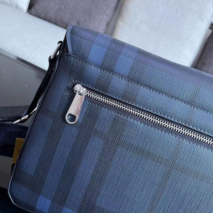 バーバリーバッグコピー 定番人気2022新品 BURBERRY メンズ ショルダーバッグ - 画像 (5)