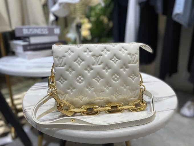 人気高級ルイヴィトンバッグコピー 定番人気2022新品 Louis Vuitton メンズ ショルダーバッグ