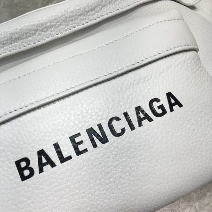 バレンシアガバッグコピー 2022新品注目度NO.1 BALENCIAGA男女兼用 ウエストポーチ - 画像 (3)