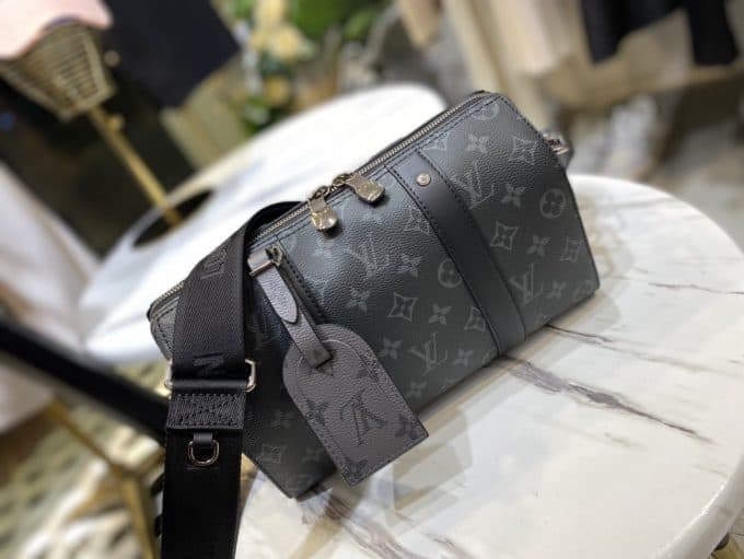 人気高級 ルイヴィトンバッグコピー 2022新品注目度NO.1 Louis Vuitton メンズ ショルダーバッグ - 画像 (2)