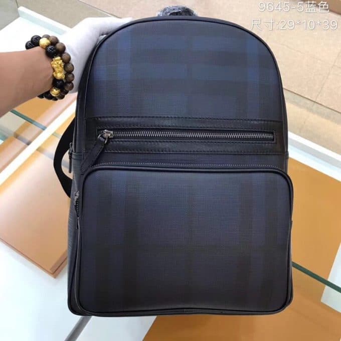 バーバリーバッグコピー 2022新品注目度NO.1 BURBERRY メンズ バックパック