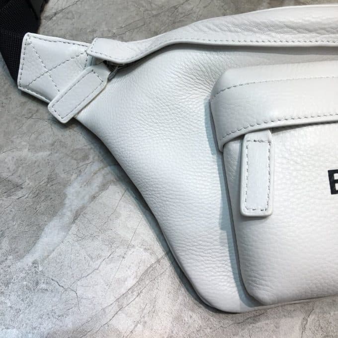 バレンシアガバッグコピー 2022新品注目度NO.1 BALENCIAGA男女兼用 ウエストポーチ - 画像 (2)