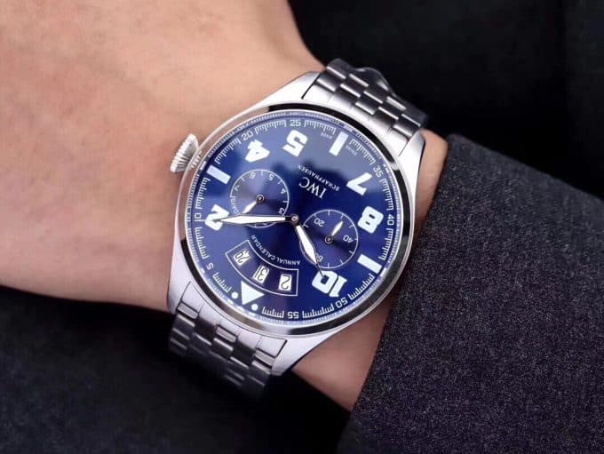 定番人気IWC パイロットウォッチ コピーシリーズ メンズ 自動巻き4色