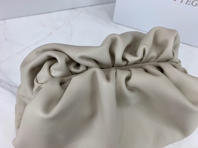 2019秋冬新作☆超売れ筋ボッテガヴェネタ(Bottega Veneta)☆レディースセカンドバッグコピー☆特別価格にて販売!!今一番流行っている人気アイテム!! - 画像 (9)