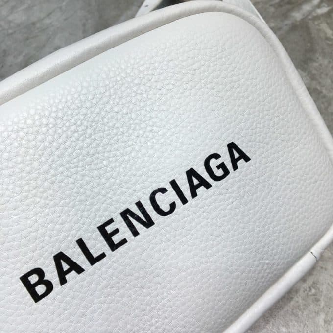 高品質 バレンシアガバッグコピー 2021新品注目度NO.1 BALENCIAGA 男女兼用 ショルダーバッグ - 画像 (5)