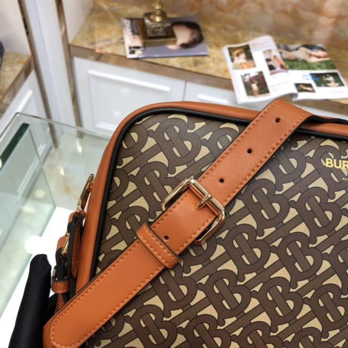 バーバリーバッグコピー 定番人気2021新品 BURBERRY メンズ ショルダーバッグ - 画像 (8)
