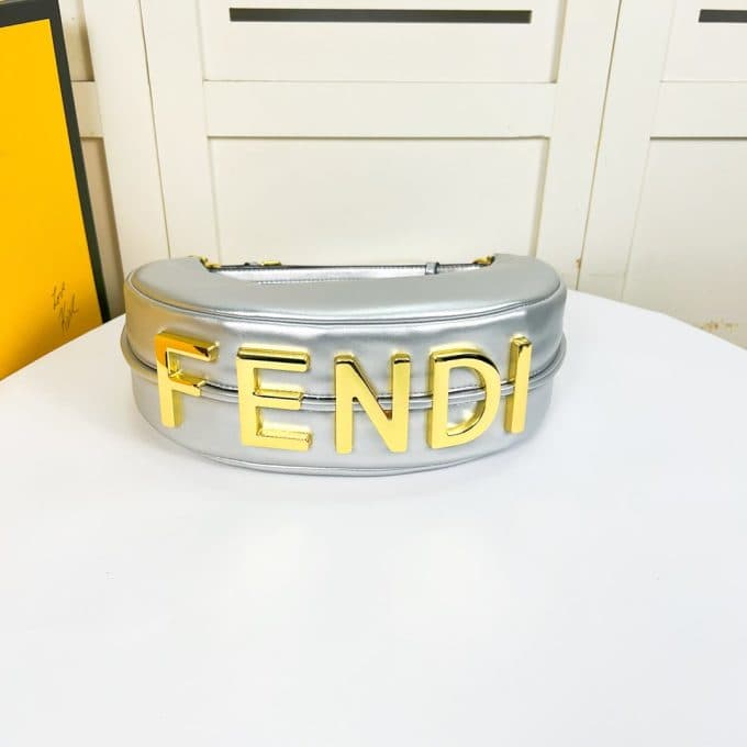 フェンディバッグコピー 2022新品注目度NO.1 FENDI レディース ハンドバッグ - 画像 (2)