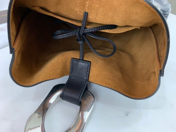 2019秋冬新作☆超売れ筋ボッテガヴェネタ(Bottega Veneta)☆レディースバケツバッグコピー☆特別価格にて販売!!今一番流行っている人気アイテム!! - 画像 (9)