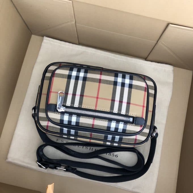 バーバリーバッグコピー 定番人気2021新品 BURBERRY メンズ ショルダーバッグ - 画像 (4)
