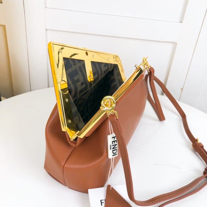 フェンディバッグコピー 定番人気2022新品 FENDI レディース ショルダーバッグ - 画像 (6)