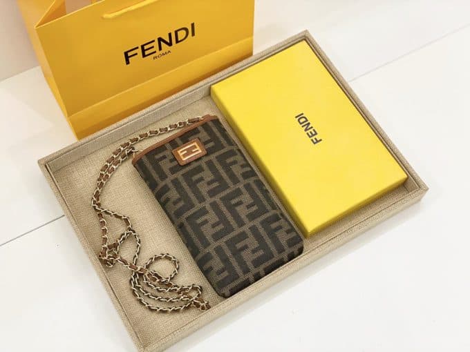 フェンディバッグコピー 大人気2021新品FENDI  男女兼用 携帯 電話 バッグ 2色 - 画像 (6)