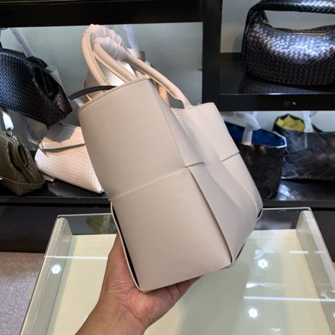 ボッテガヴェネタバッグコピー 2021新品注目度NO.1 Bottega Veneta メンズ トートバッグ - 画像 (3)