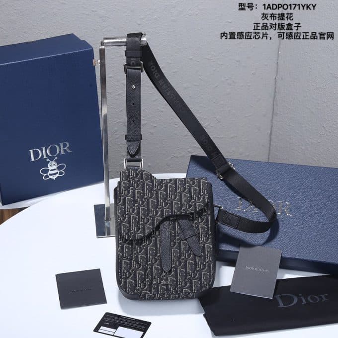 ディオールバッグコピー 定番人気2021新品 Dior メンズ ボディバッグ