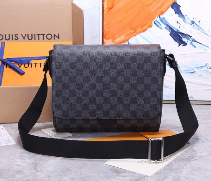 ルイヴィトンバッグコピー 定番人気2021新品 Louis Vuitton メンズ ショルダーバッグ