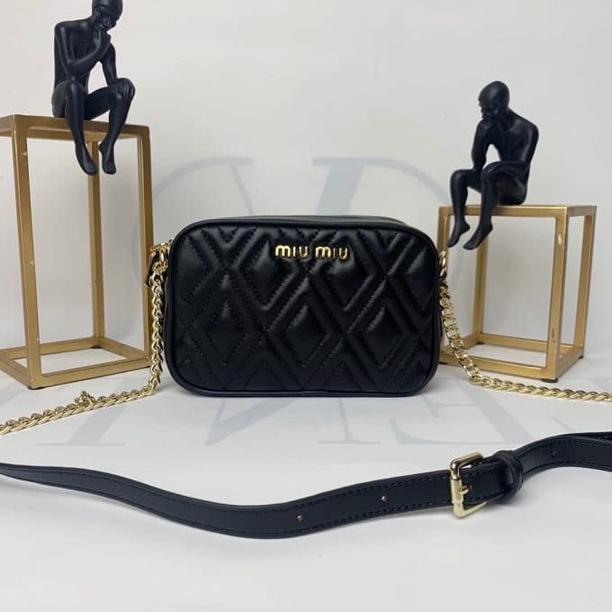 2019秋冬高品質ミュウミュウ(MIUMIU)☆ ショルダーバッグコピー☆気持ちの良い触り心地♪相性抜群！