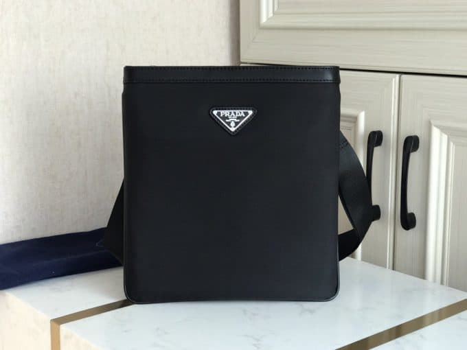 プラダバッグコピー 定番人気2021新品 PRADA メンズ ショルダーバッグ
