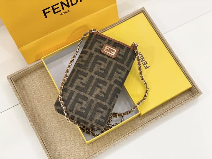 フェンディバッグコピー 大人気2021新品FENDI  男女兼用 携帯 電話 バッグ 2色 - 画像 (2)