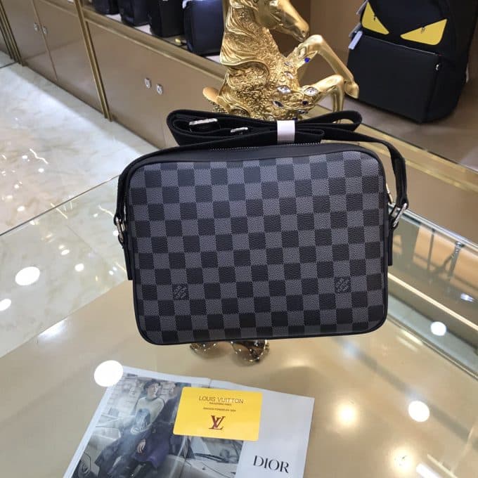 ルイヴィトンバッグコピー 定番人気2021新品 Louis Vuitton メンズ ショルダーバッグ - 画像 (2)