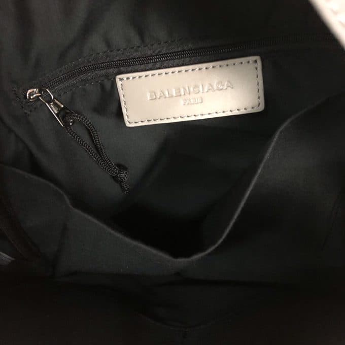 バレンシアガバッグコピー 定番人気2021新品 BALENCIAGA 男女兼用 バックパック - 画像 (9)