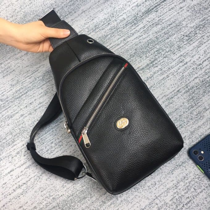 グッチバッグコピー 2021新品注目度NO.1 GUCCI メンズ ボディバッグ