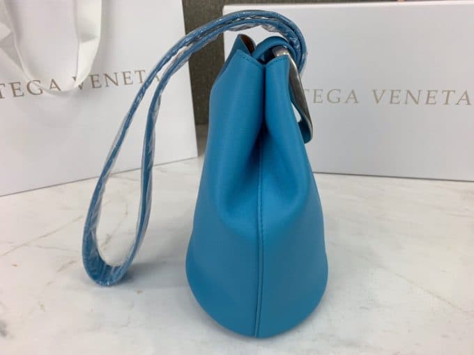 2019人気新作ボッテガヴェネタ(Bottega Veneta)☆レディースバケツバッグコピー☆どんなアイテムとも相性がいい！絶賛発売中！！ - 画像 (3)