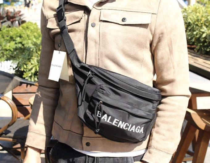 バレンシアガバッグコピー 定番人気2021新品 BALENCIAGA 男女兼用 ボディバッグ - 画像 (4)