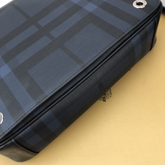 バーバリーバッグコピー 定番人気2021新品 BURBERRY メンズ ショルダーバッグ - 画像 (5)
