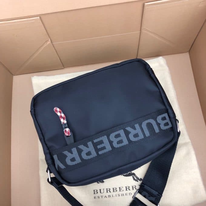 バーバリーバッグコピー 大人気2021新品 BURBERRY メンズ ショルダーバッグ - 画像 (4)