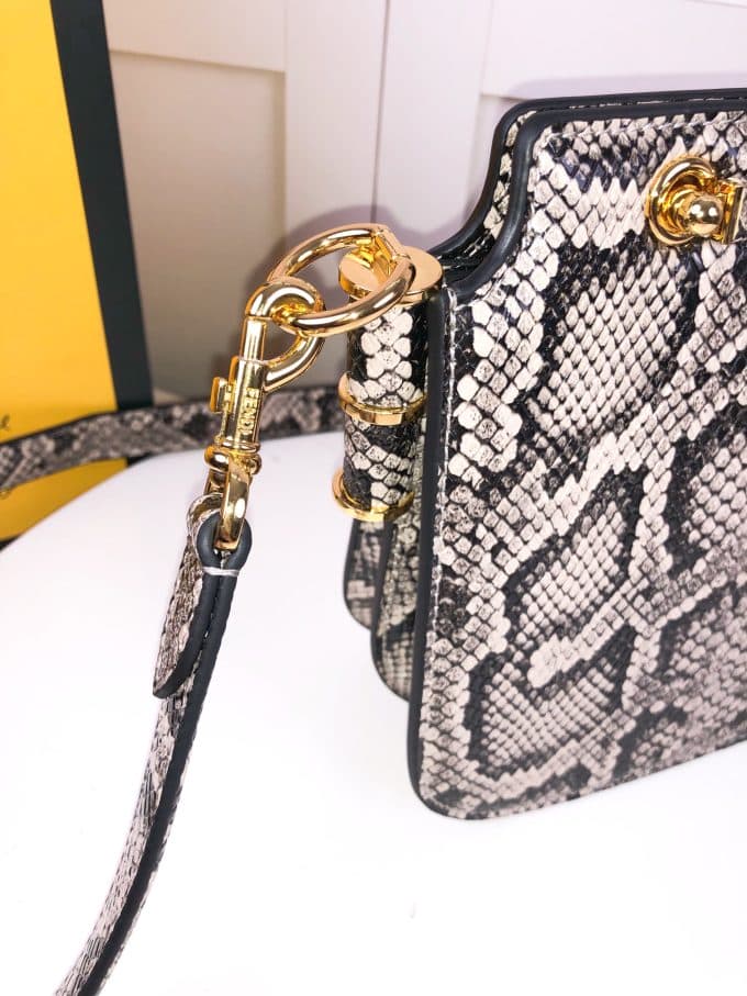 フェンディバッグコピー 2022新品注目度NO.1 FENDI レディース ショルダーバッグ - 画像 (6)