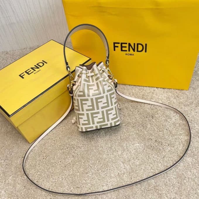 フェンディバッグコピー 2022新品注目度NO.1 FENDI レディース バケツバッグ - 画像 (3)