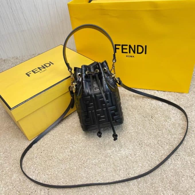 フェンディバッグコピー 定番人気2022新品 FENDI レディース バケツバッグ