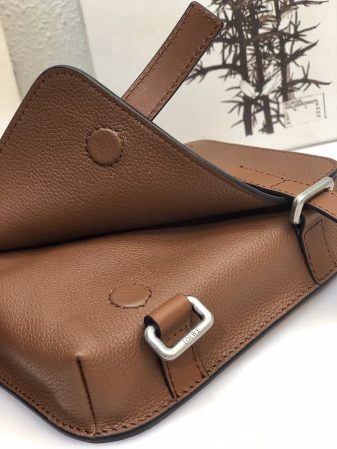 高品質 ロエベバッグコピー 2021新品注目度NO.1 Loeweメンズ ショルダーバッグ - 画像 (4)
