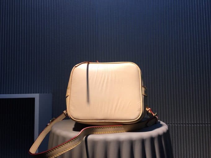 ルイヴィトンバッグコピー 2020新品注目度NO.1 Louis Vuitton レディース バケツバッグ - 画像 (7)
