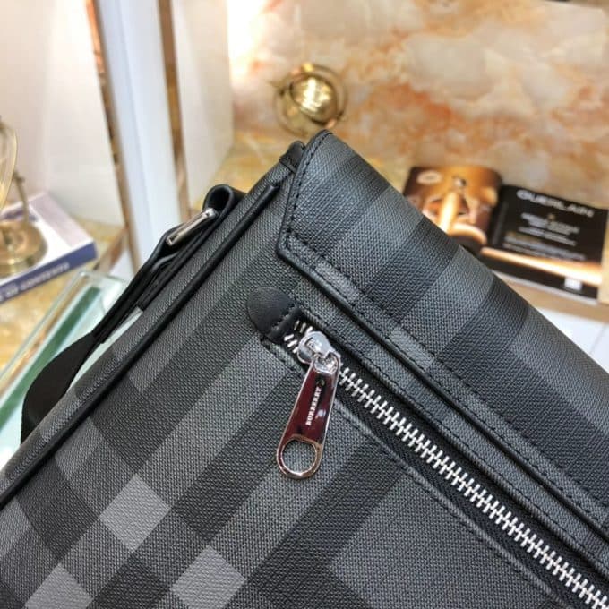 バーバリーバッグコピー 2021新品注目度NO.1 BURBERRY メンズ ショルダーバッグ - 画像 (8)