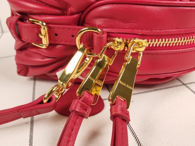2019秋冬人気新作ミュウミュウ(MIUMIU)☆ ショルダーバッグコピー☆数量限定発表★♫店長お勧め人気商品！！ - 画像 (6)