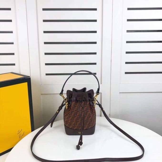 フェンディバッグコピー 2022新品注目度NO.1 FENDI レディース バケツバッグ