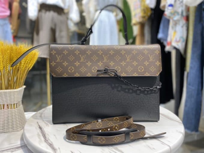 高品質 ルイヴィトンバッグコピー 定番人気2021新品 Louis Vuitton メンズ ハンドバッグ