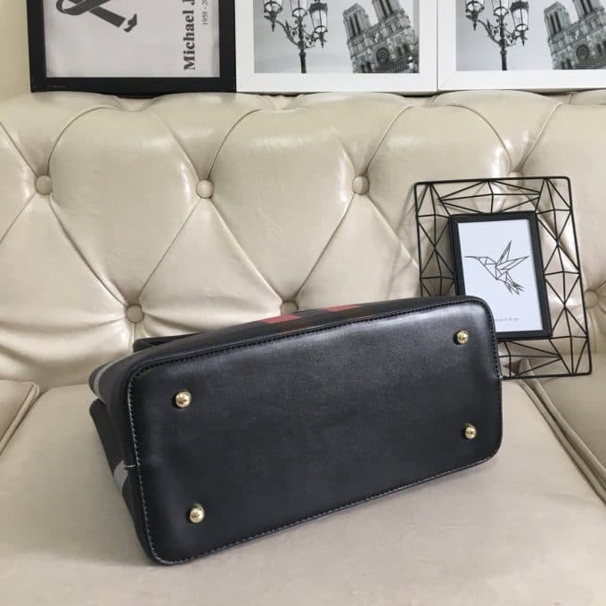 2019秋冬新作☆超売れ筋バーバリー(BURBERRY)☆レディース ハンドバックコピー☆特別価格にて販売!!今一番流行っている人気アイテム!! - 画像 (6)