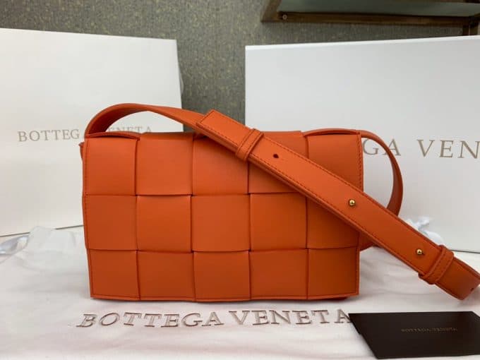 2019秋冬新作☆超売れ筋ボッテガヴェネタ(Bottega Veneta)☆レディース ショルダーバッグコピー☆特別価格にて販売!!今一番流行っている人気アイテム!!