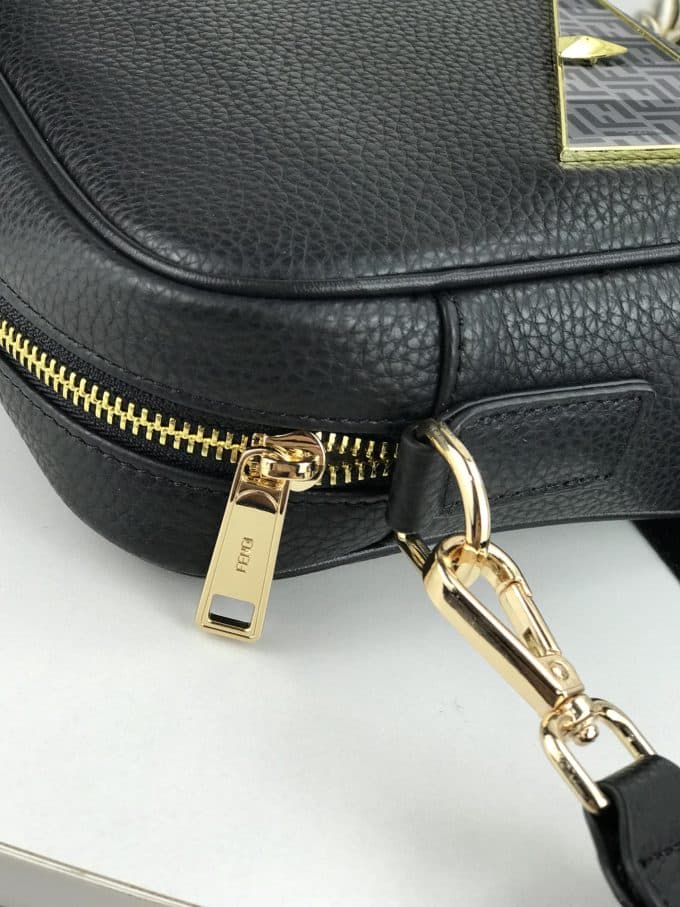フェンディバッグコピー 大人気2021新品 FENDI メンズ ショルダーバッグ - 画像 (4)