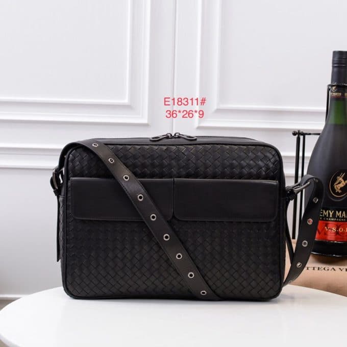 ボッテガヴェネタバッグコピー 定番人気2021新品 Bottega Veneta メンズ ショルダーバッグ
