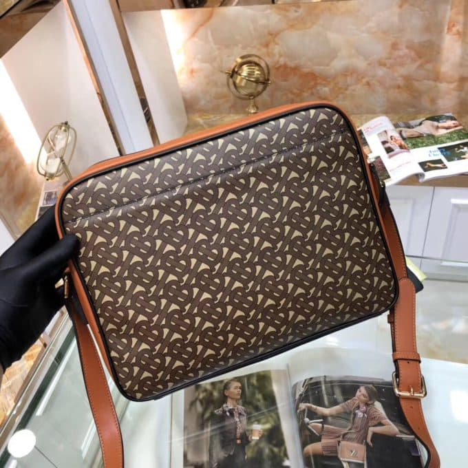 バーバリーバッグコピー 定番人気2021新品 BURBERRY メンズ ショルダーバッグ - 画像 (4)