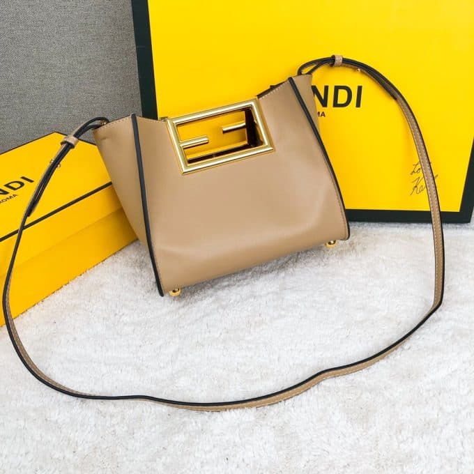 フェンディバッグコピー 定番人気2022新品 FENDI レディース ショルダーバッグ