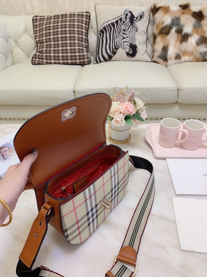 2019大人気爆発バーバリー(BURBERRY)☆レディース ショルダーバッグコピー☆人気商品今流行り欠かせない存在☆★ - 画像 (9)