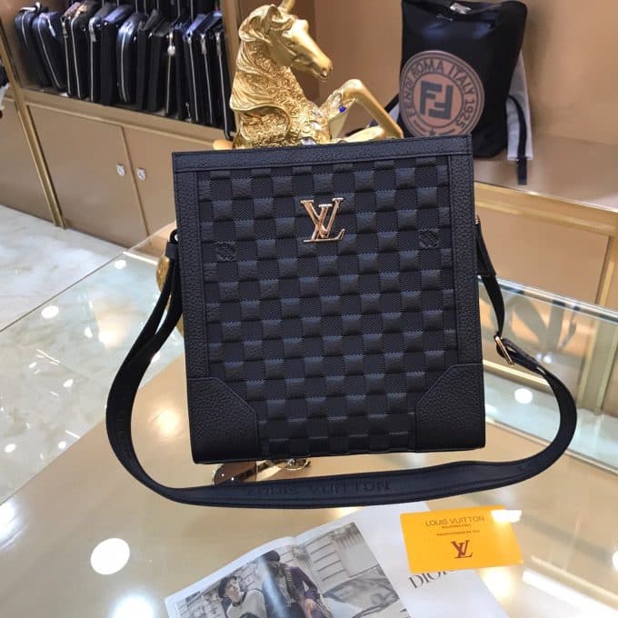 ルイヴィトンバッグコピー 定番人気2021新品 Louis Vuitton メンズ ショルダーバッグ - 画像 (4)
