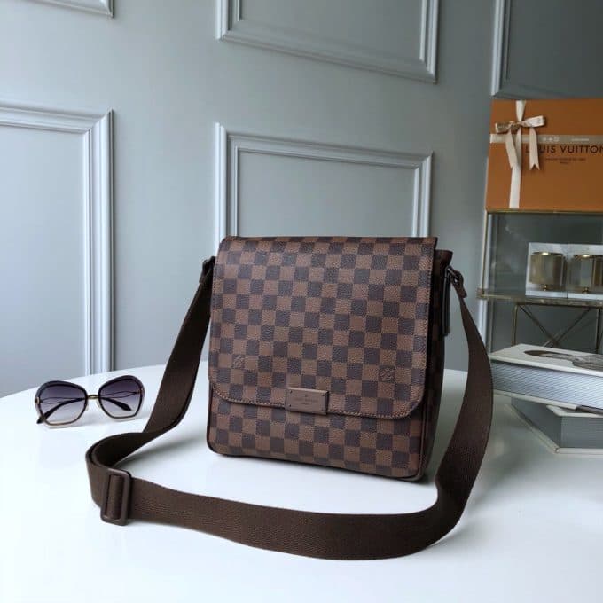 高品質ルイヴィトンバッグコピー 定番人気2021新品 Louis Vuitton メンズ ショルダーバッグ