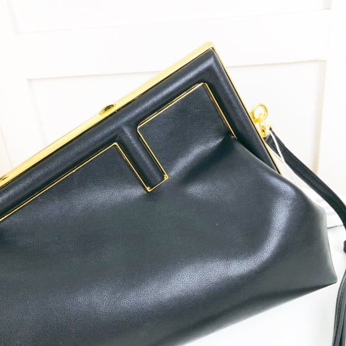 フェンディバッグコピー 定番人気2022新品 FENDI レディース ショルダーバッグ - 画像 (2)