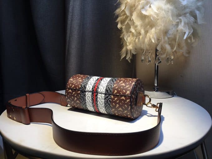 2019大人気爆発バーバリー(BURBERRY)☆レディース ショルダーバッグコピー☆人気商品今流行り欠かせない存在☆★ - 画像 (7)